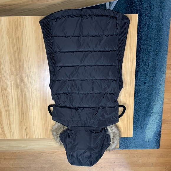 NWOT Michael Kors black and gold fur hooded vest - Picture 3 of 8